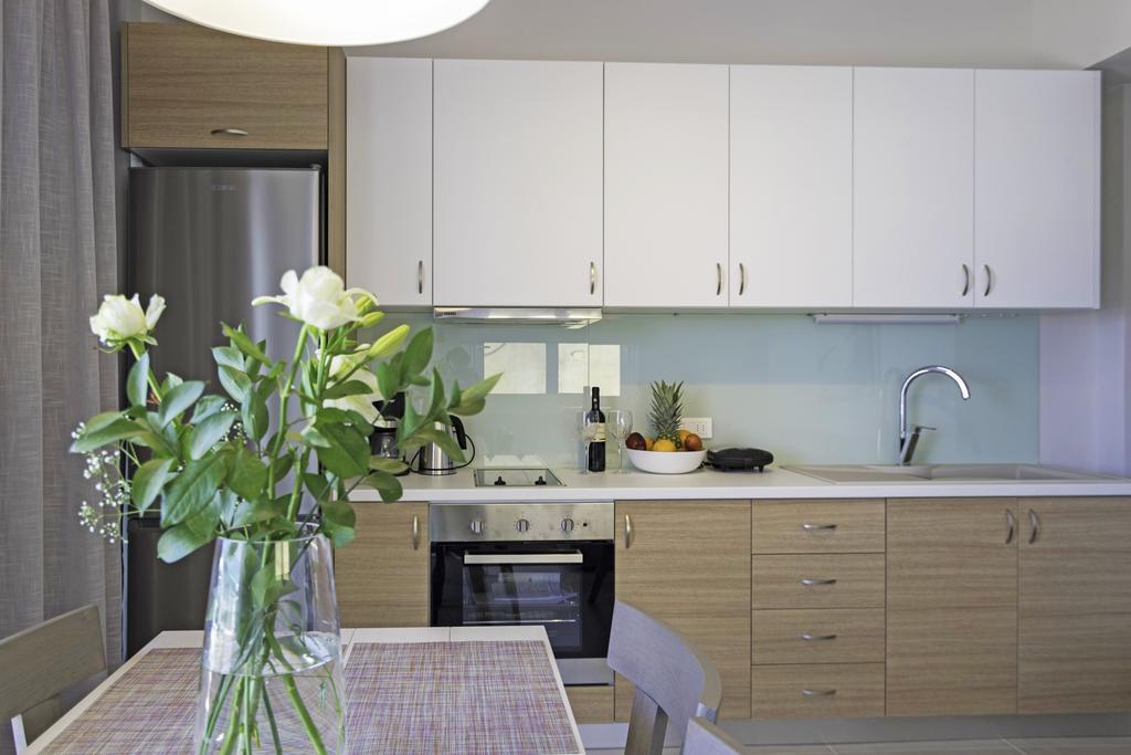 Sonja Beachfront Apartments 카토다라초 외부 사진