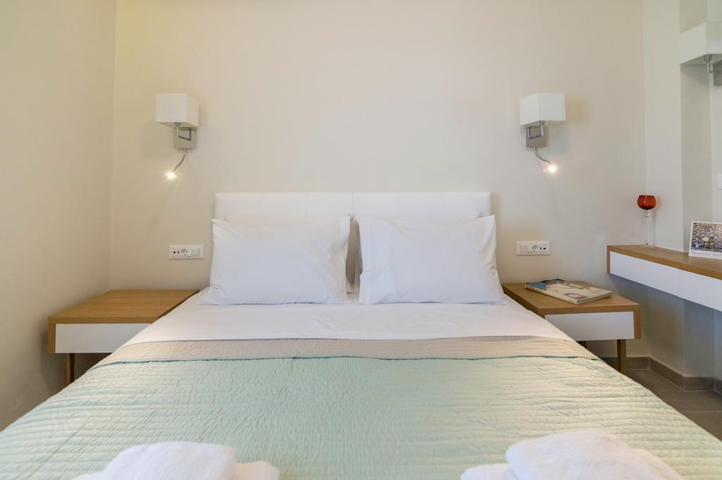 Sonja Beachfront Apartments 카토다라초 외부 사진