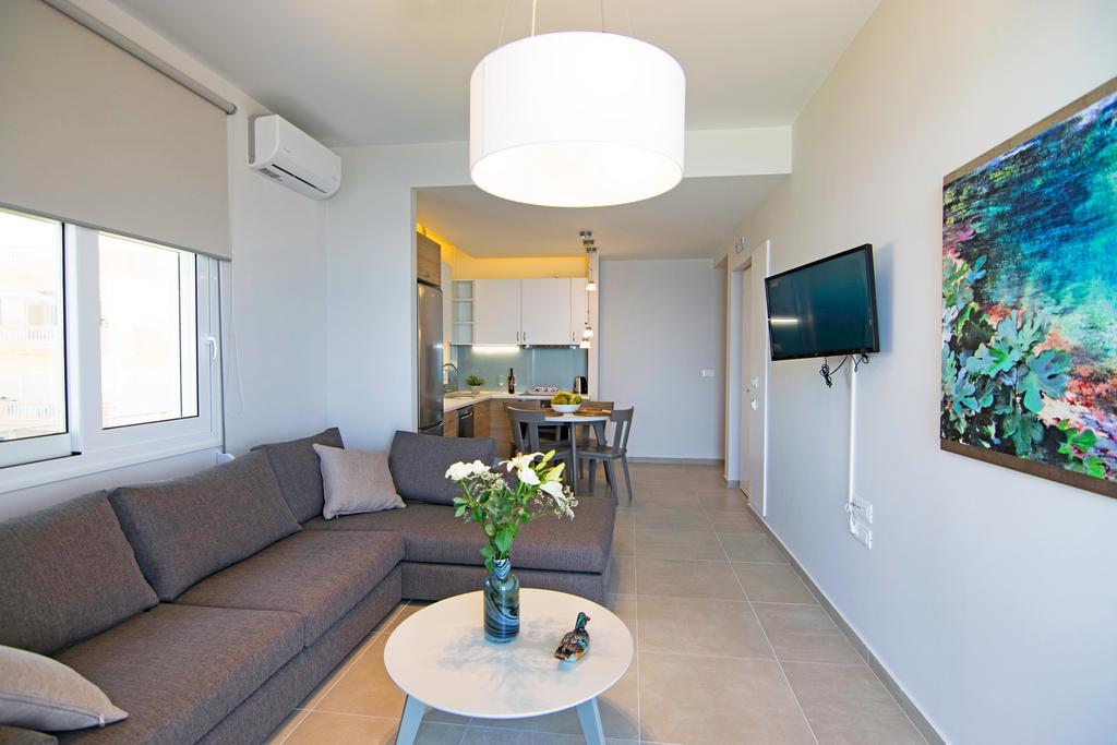 Sonja Beachfront Apartments 카토다라초 외부 사진