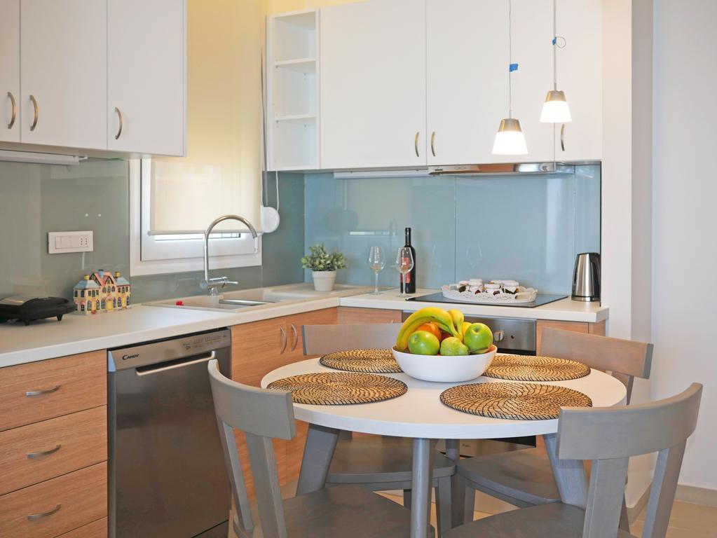 Sonja Beachfront Apartments 카토다라초 외부 사진